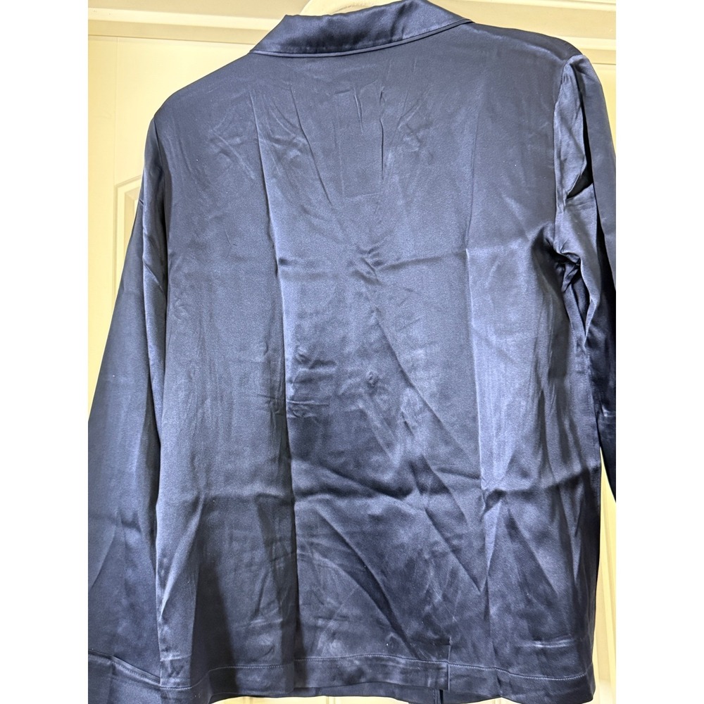 Cozy Earth Serenity 100Silk Classic Long Sleeve Pajama Top Navy XS Luxury NWTS - Picture 3 of 9